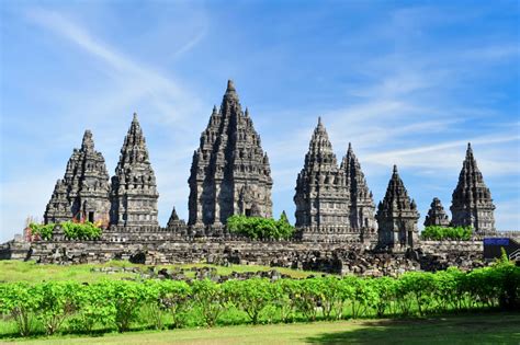 Prambanan Tempel - En magisk resa genom Javanesis historia och hinduiska mytologi!