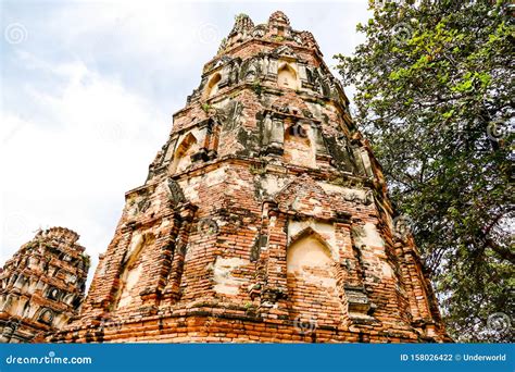 Baiquan Temple, Enkla fresker och en vacker damm!