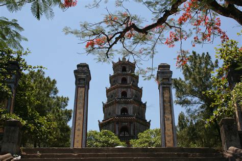 The Mysterious Thien Mu Pagoda: An Ancient Vietnamese Buddhist Sanctuary!